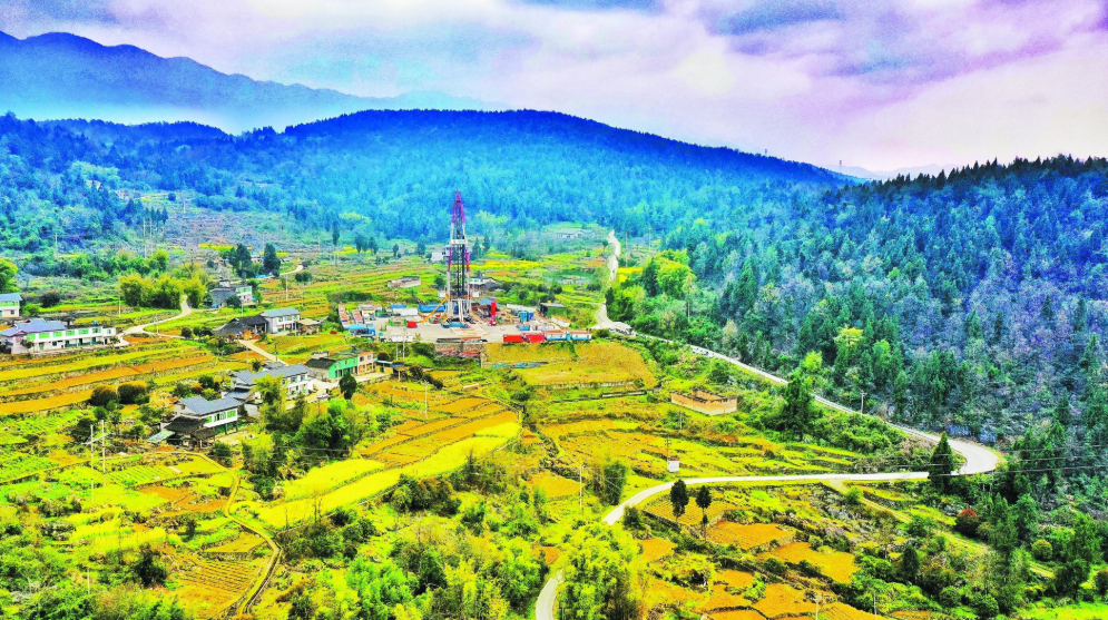 石油工程技術(shù)創(chuàng)新驅(qū)動能源產(chǎn)業(yè)轉(zhuǎn)型,智火柴科技助力高效開發(fā)